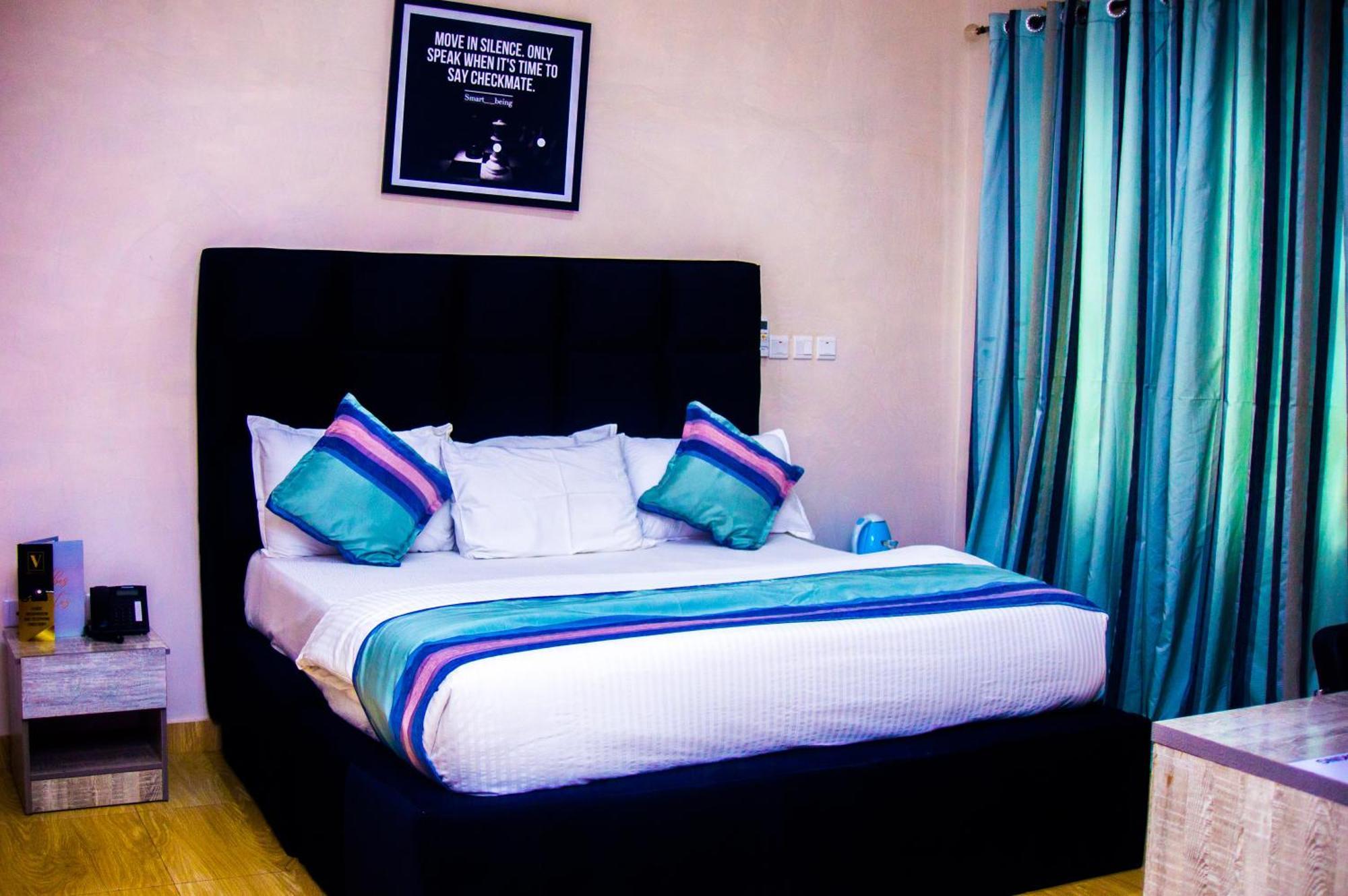 Vibes Suites Kaba Exterior photo