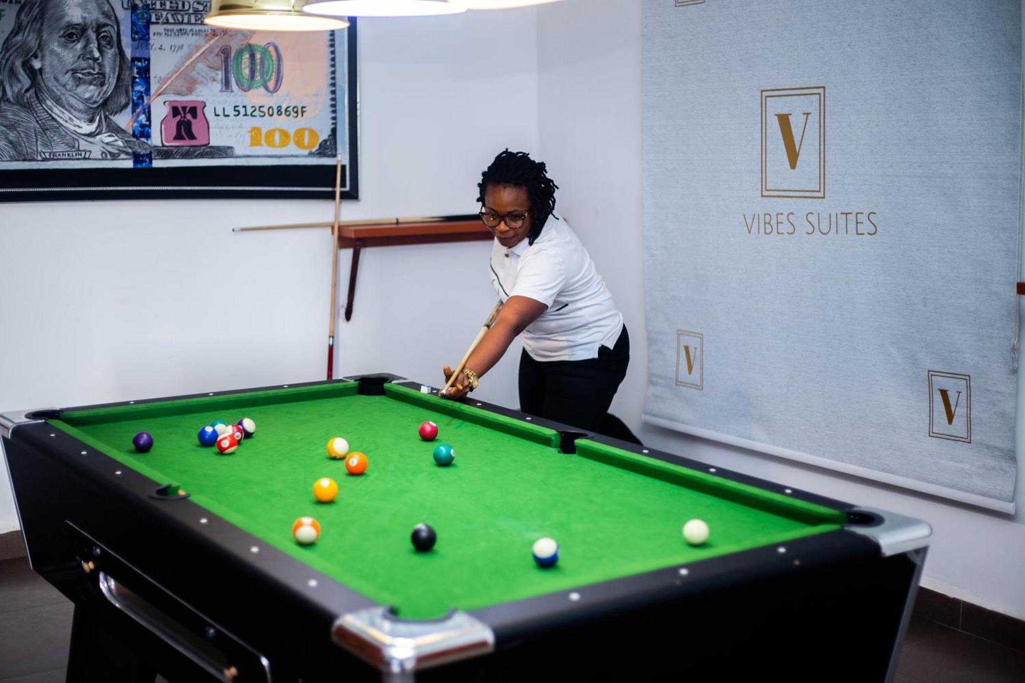 Vibes Suites Kaba Exterior photo